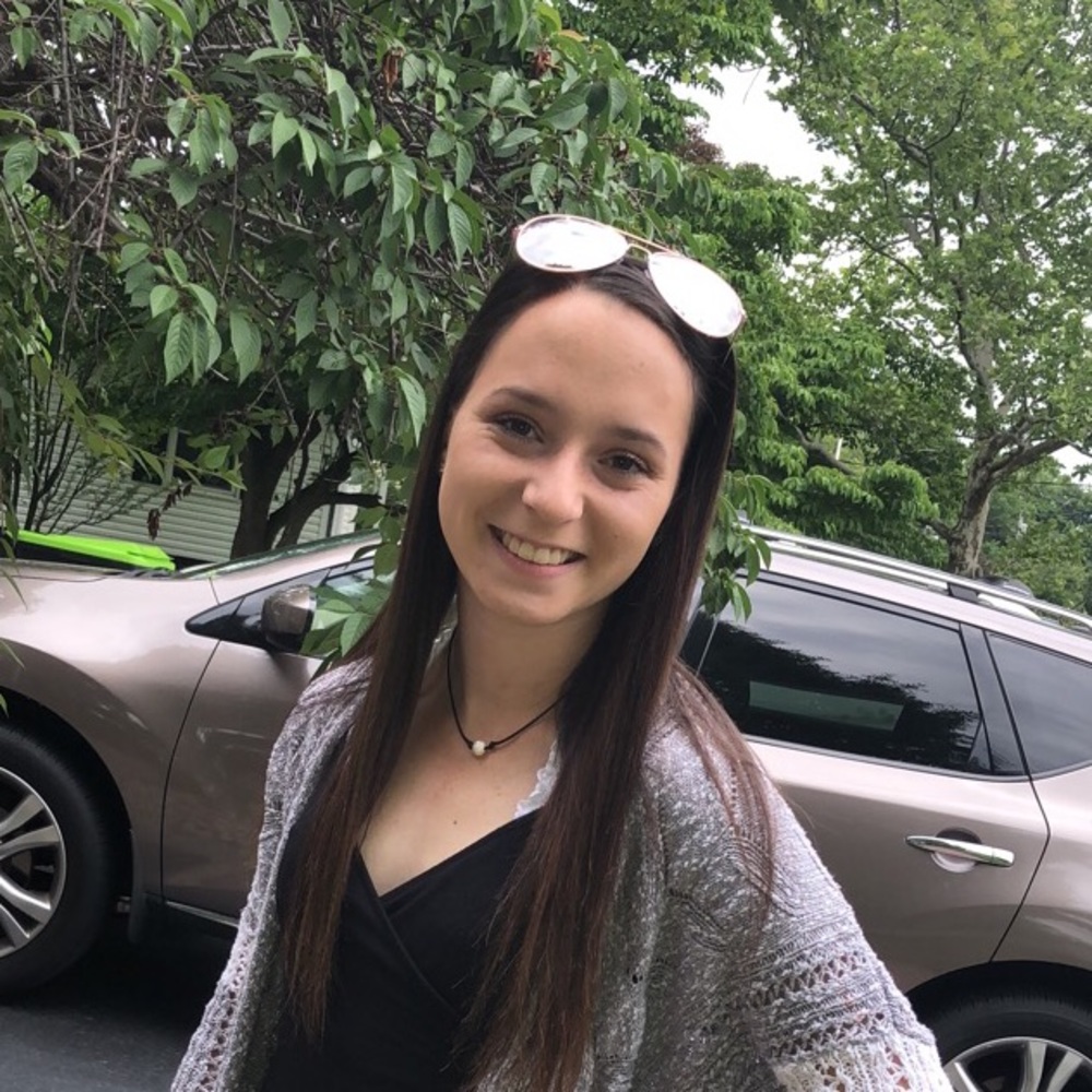 Meet your Posher, Danielle